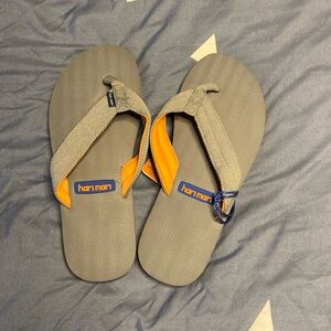 Hair Mari flip flops. Size youth 5